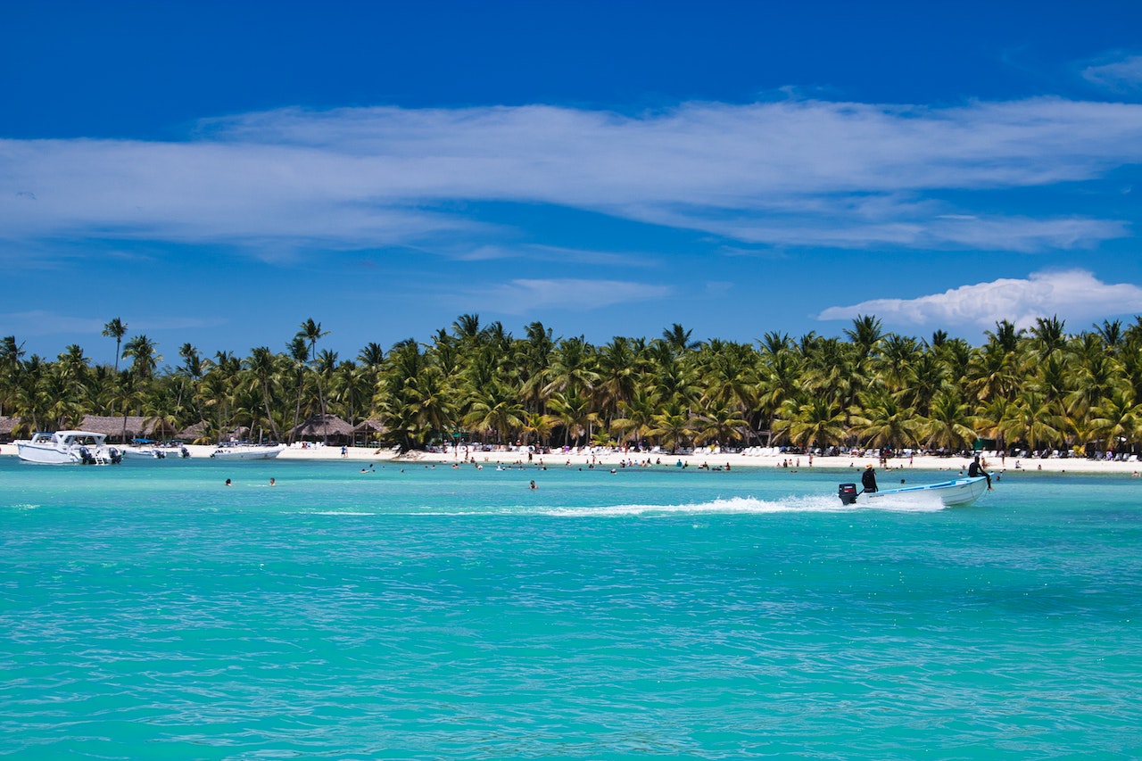 people-on-beach